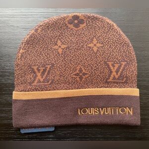 Brown and Tan Beanie! OS NWT